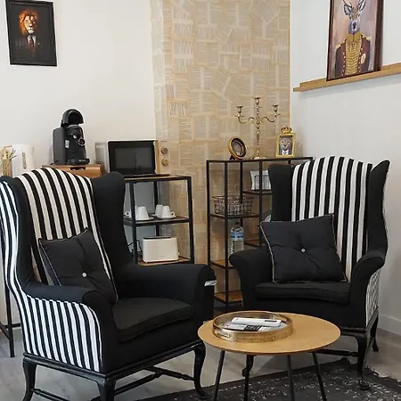 Stone House, Style 3* Porriño